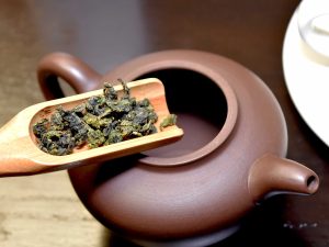 Yi Xing purple clay teapot