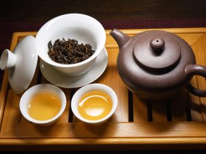 Gaiwan vs YiXing Teapot